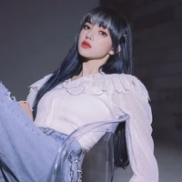 Trình Tiêu(cô nhỏ của TC)