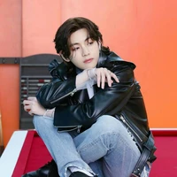 Kim Taehyung /V(Omega thuần)