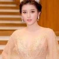 Diệp Y Phương-Paula Radcliff(mẹLinh)