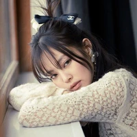 Kim Jennie ( chị )