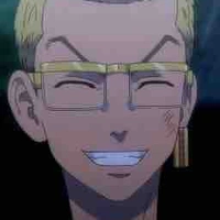 Kisaki(tk hề của Hanma có não to nhất đám)