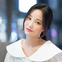 Kim Yeonwoo/ chị Jin