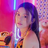 Hyebin ( mẹ Jennie )