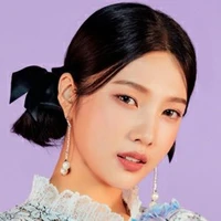 Joy ( mẹ Lisa )