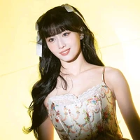 Hirai Momo