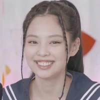 Jennie ( Chị 3 Jungkook )