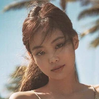 Kim Jennie(Chị)
