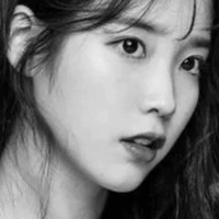 IU ( IU tỷ chị Lía )