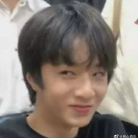 Lưu Diệu Văn - Trùm tự luyến