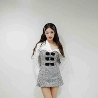 KIM JENNIE