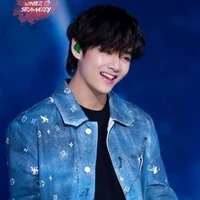 Kim Taehyung (V)