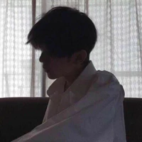 Tần Gia Vỹ (Arron)