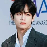 Kim Taehyung (V)