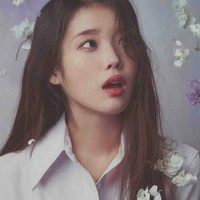 IU(chị lisa)