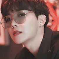 Jung Hoseok ( hope)