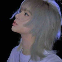 Lalisa manoban(cô)