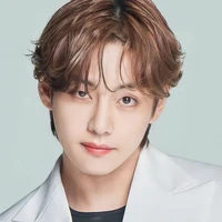 KIM TAEHYUNG_Hắn