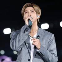 Kim Namjoon(QUỐC VƯƠNG)