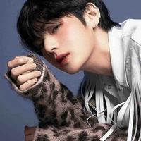 Kim Taehyung - Hắn 