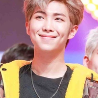 Namjoon- ba hắn