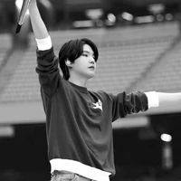 Min Yoongi-Hắn