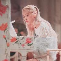 Park Chaeyoung- Rosie