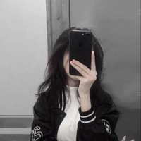 Hana-Nhậm Khả Hân