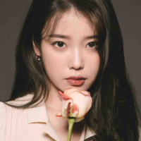 LEE IU(chị cô)