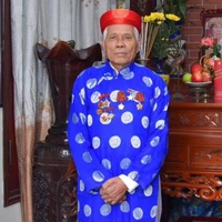 ông nội Đỉnh [ông hai chị em]