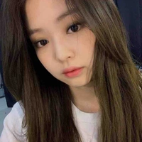 Jennie- chị