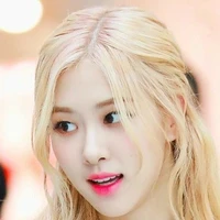 Kim Rosé (Chị Tae)