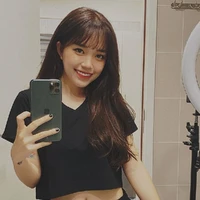 Linh ( chị T )