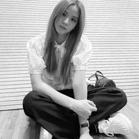 Kim jisoo (y)
