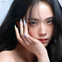Jisoo(chị cả)