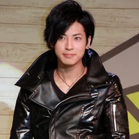 Ian ( Kyoryu Black)