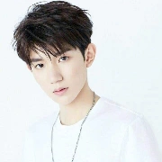 Vươnq Nguyên "Roy"