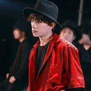 Dịch Dươnq Thiên Tỉ "Jackson"