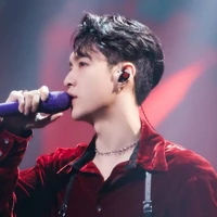 Trương Nghệ Hưng