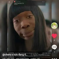 Con nhỏ phục vụ