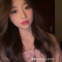 Hạ Thuỳ Nhi 
