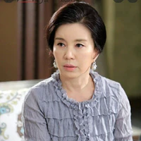 Lưu Khiết ( mẹ nu9 )