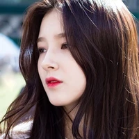 Nancy "mẹ Jungkook Jimin"