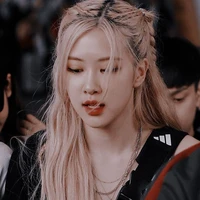 Rosé(Chị)