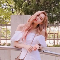 Hạ Thanh Hằng ( mẹ nữ9 )