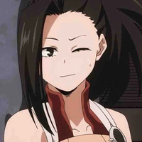 Momo yaoyorozu