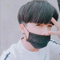 Hạ Anh Minh- em trai n9