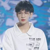 Trịnh Phồn Tinh ( Em Họ NB )