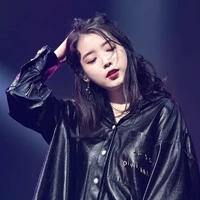 Lee Ji-Uen-IU