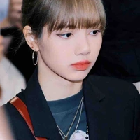 Lalisa ( cô )