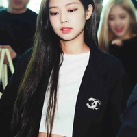 Yen trợ lí Rosé